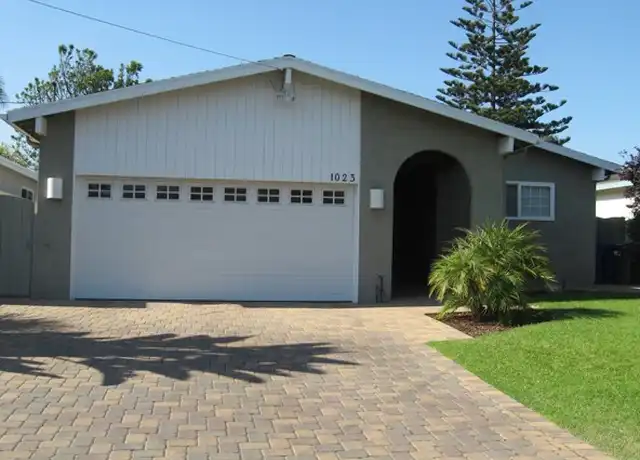 Property at 1023 8th St, Manhattan Beach, CA, 90266, 3 beds, 2 baths, [object Object]
