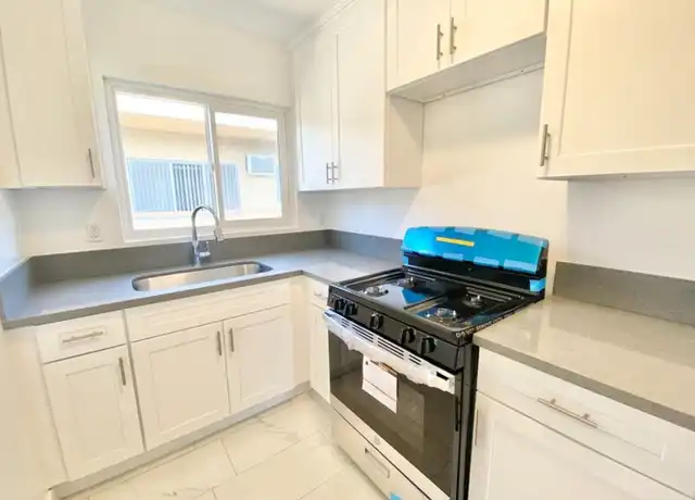Property at 917 N Hudson Ave Unit 7, Los Angeles, CA, 90038, 0 beds, 1 bath, [object Object]