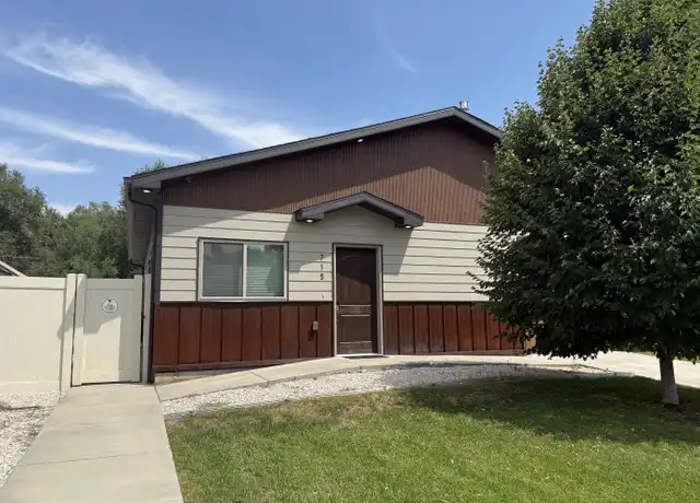 Property at 715 N 17th St, Billings, MT, 59101, 2 beds, 2 baths, [object Object]