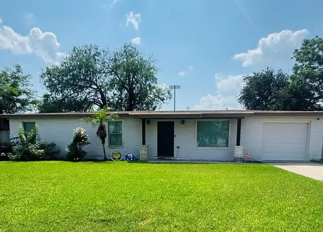Property at 2011 N 17th St, McAllen, TX, 78501, 3 beds, 2 baths, [object Object]