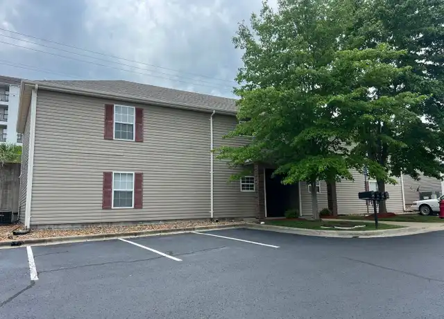 Property at 105 Garden Cir #1, Branson, MO, 65616, 3 beds, 2 baths, [object Object]