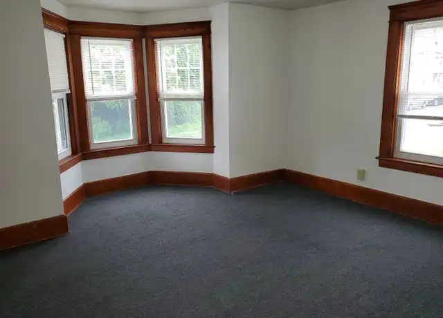 Property at 22 Prospect St, Webster, MA, 01570, 3 beds, 1 bath, [object Object]