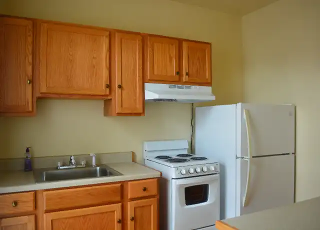 Property at 1010 Dudley Ave Unit 2, Utica, NY, 13501, 1 bed, 1 bath, [object Object]