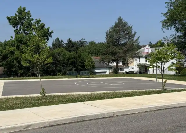 Property at 136 S Spring Ave, Greensburg, PA, 15601, 3 beds, 1 bath, [object Object]