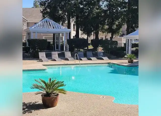 Property at Crossing at Riverlake Apartments - 1070 Lake Front Dr, Sacramento, CA, 95831, 1-2 bed, 1-2 bath, [object Object]