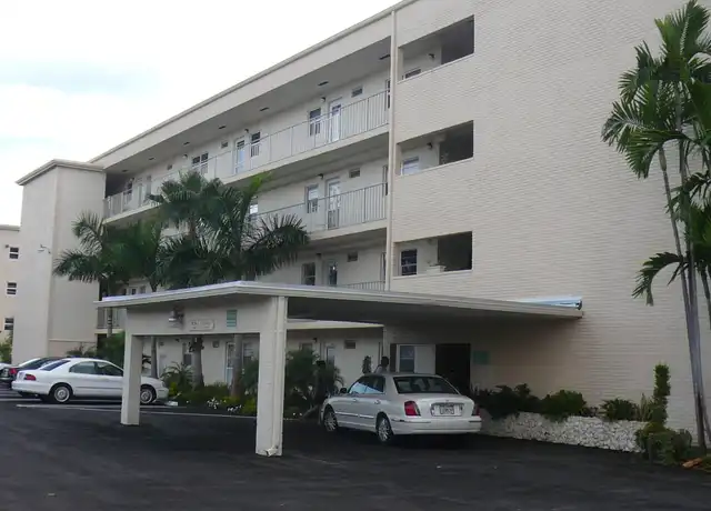 Property at 2400 NE 1st Ln #206, Boynton Beach, FL, 33435, 1 bed, 1.5 baths, [object Object]