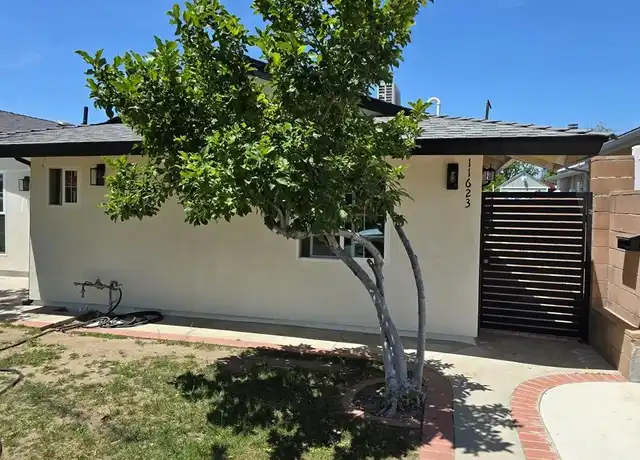 Property at 11623 Paso Robles Ave, Granada Hills, CA, 91344, 2 beds, 2 baths, [object Object]