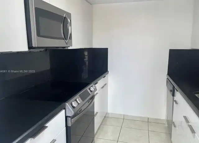 Property at 1340 W 41st St #101, Hialeah, FL, 33012, 3 beds, 3 baths, [object Object]