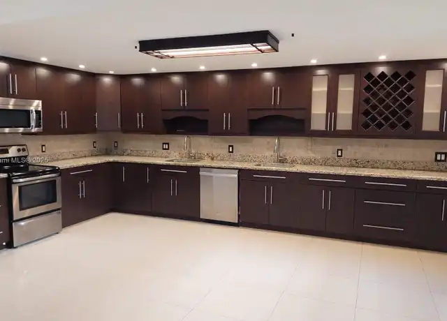 Property at 20301 NE 30th Ave Unit 300B, Aventura, FL, 33180, 3 beds, 2 baths, [object Object]