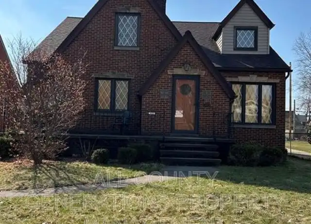 Property at 4435 Sheraton Dr Unit UP, Parma, OH, 44134, 2 beds, 1 bath, [object Object]