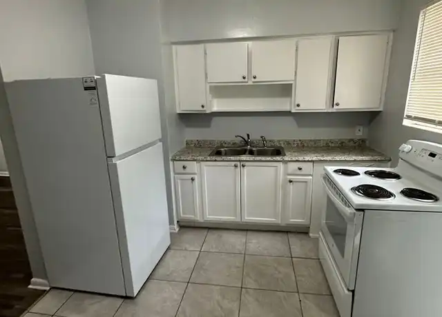Property at 2031 W 9th St Unit 3, Jacksonville, FL, 32209, 2 beds, 1 bath, [object Object]