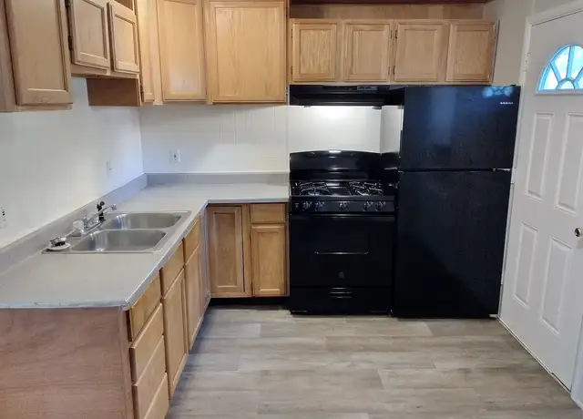 Photo of 1070 Super Genius Cir, Akron, OH 44306