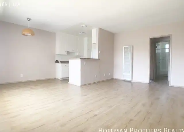 Property at 12620 Caswell Ave Unit 3A, Los Angeles, CA, 90066, 1 bed, 1 bath, [object Object]