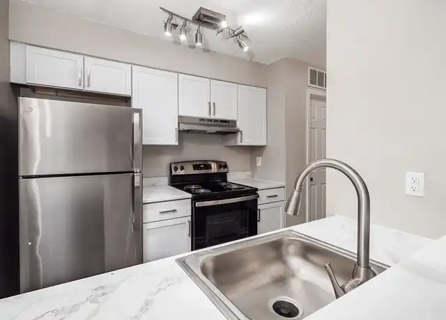 Property at The Berryessa - 5811 Spring Run Dr, Columbus, OH, 43229, 1 bed, 1 bath, [object Object]