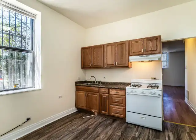 Property at 1117 S Racine Ave Unit 1117-1F, Chicago, IL, 60607, 2 beds, 1 bath, [object Object]