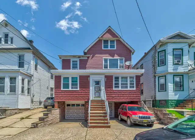 Property at 33 E 42nd St Unit 4, Bayonne, NJ, 07002, 2 beds, 1 bath, [object Object]
