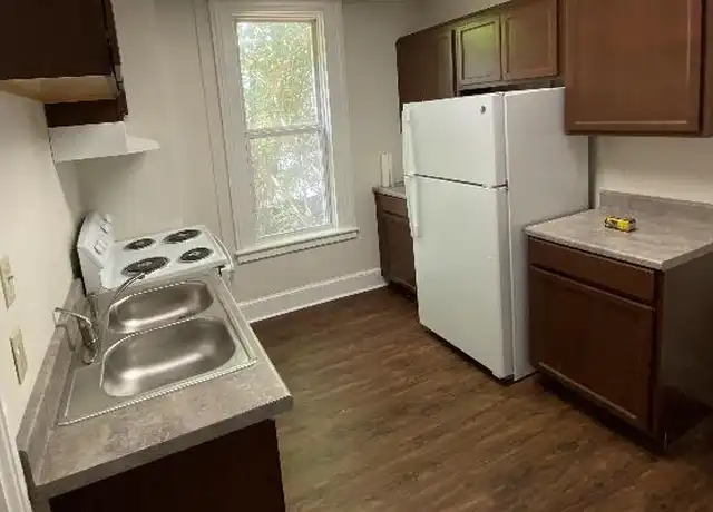 Property at 216 N Queen St, Martinsburg, WV, 25401, 2 beds, 1 bath, [object Object]