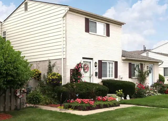 Property at Auburn Village Townhomes - 60 Grantour Ct, Pontiac, MI, 48340, 1-3 bed, 1-1.5 bath, [object Object]