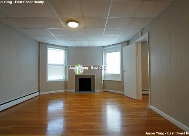 Property at 1055 Beacon St Unit 6, Brookline, MA, 02446, 1 bed, 1 bath, [object Object]