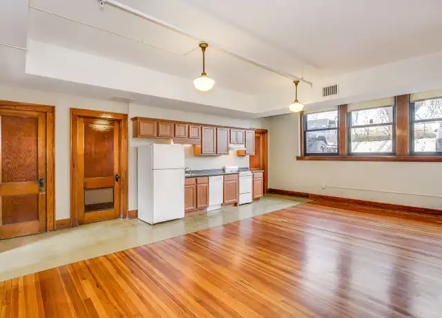 Property at 3003 E Kellogg Dr S Unit 110, Wichita, KS, 67211, 1 bed, 1 bath, [object Object]