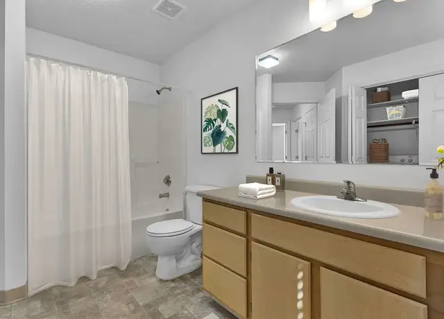 Photo of 1300 N Penn Station Ln, Meridian, ID 83642