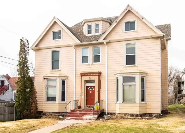Property at 15 N 15th Ave E Unit 2, Duluth, MN, 55805, 2 beds, 1 bath, [object Object]