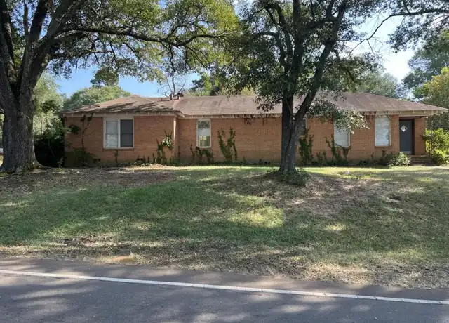Property at 221 E Arkansas Ave, Vivian, LA, 71082, 3 beds, 1 bath, [object Object]
