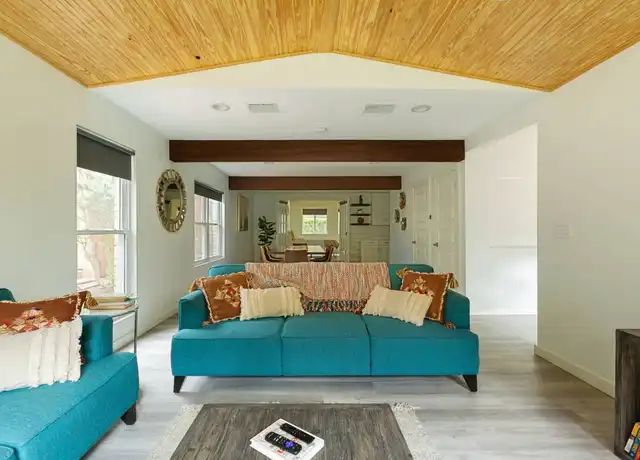 Property at 1703 Deerfield Dr, Austin, TX, 78741, 3 beds, 2.5 baths, [object Object]