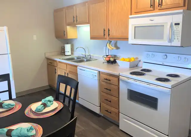 Property at Bridlewood Apartments - 108 5th Ave NW Unit 3, Altoona, IA, 50009, 1-2 bed, 1 bath, [object Object]
