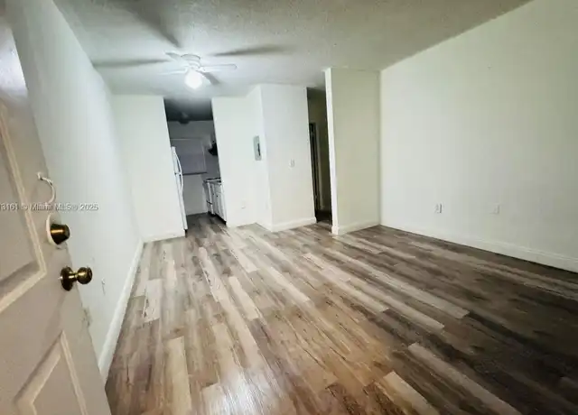 Property at 932 NW 5th St Unit 4, Miami, FL, 33128, 2 beds, 1 bath, [object Object]
