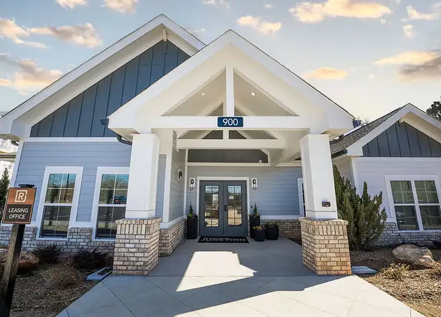Photo of 900 Conductor Cir, Greer, SC 29651