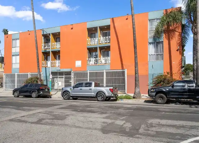 Property at 935 S Mariposa Ave, Los Angeles, CA, 90006, 0 beds, 1 bath, [object Object]