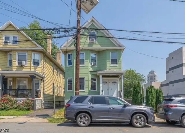 Property at 19 Lyons Pl, Elizabeth, NJ, 07202, 3 beds, 1 bath, [object Object]