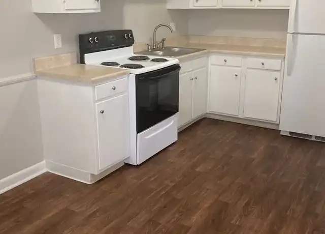Property at 206 S Pierce St, Lakewood, CO, 80226, 2 beds, 1 bath, [object Object]