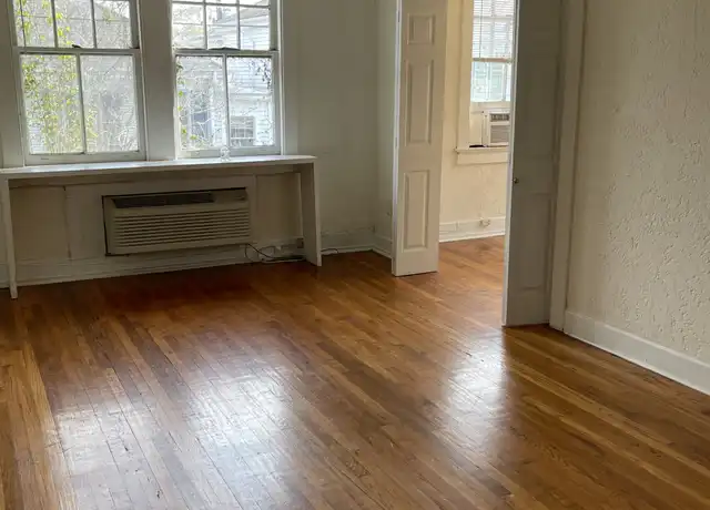 Property at 3300 Prytania St Unit 12, New Orleans, LA, 70115, 1 bed, 1 bath, [object Object]