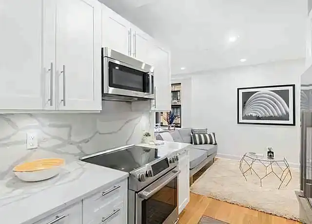 Property at 160 E 48th St Unit 7T, New York, NY, 10017, 3 beds, 2 baths, [object Object]