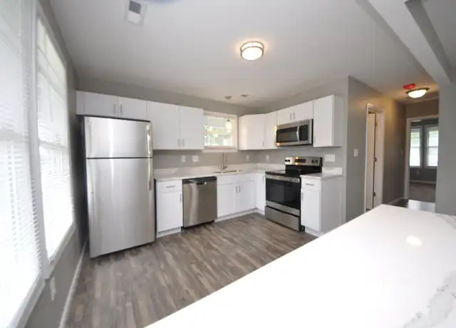 Property at 502 S Linn Ave, Wentzville, MO, 63385, 2 beds, 1 bath, [object Object]