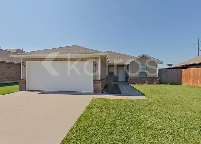 Property at 1020 SW 15th St, Moore, OK, 73160, 4 beds, 2 baths, [object Object]