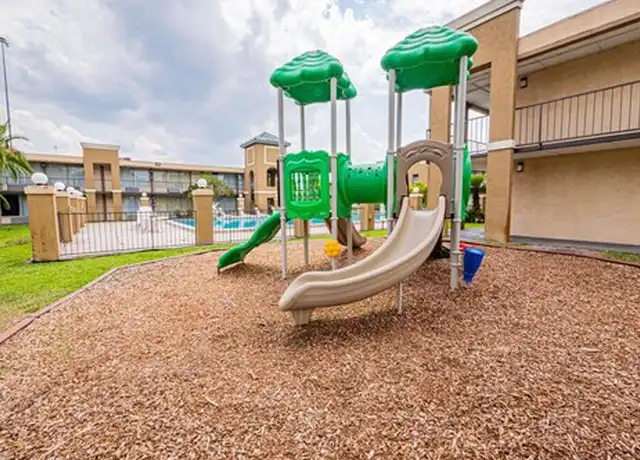 Property at 4645 N Socrum Loop Rd Unit King Room, Lakeland, FL, 33809, 1 bed, 1 bath, [object Object]