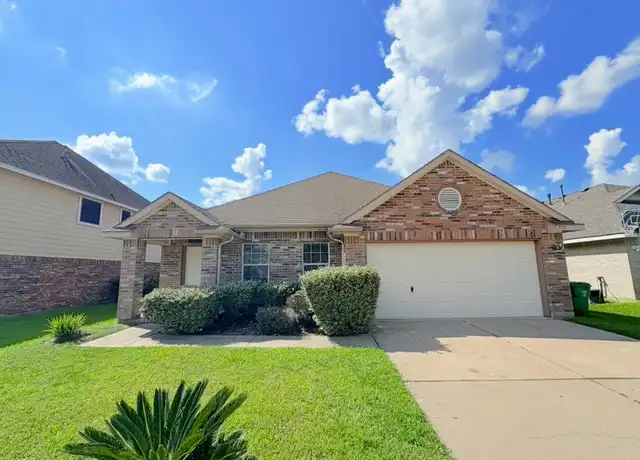 Property at 915 Curry St, Baytown, TX, 77521, 3 beds, 2 baths, [object Object]