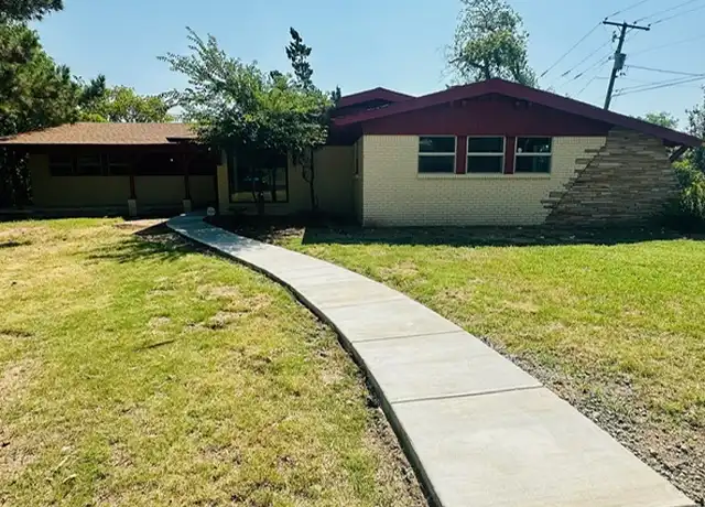 Property at 1421 Lake Shore Dr Unit 8, Fort Worth, TX, 76103, 1 bed, 1 bath, [object Object]