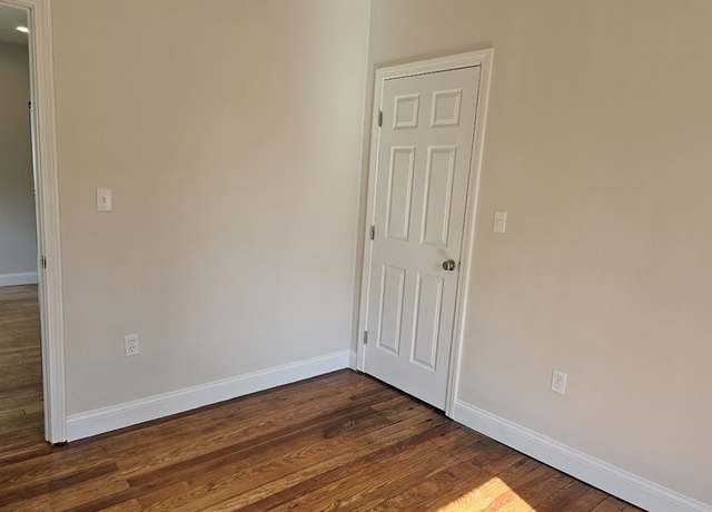 Photo of 293 School St Unit 2L, Stoughton, MA 02072