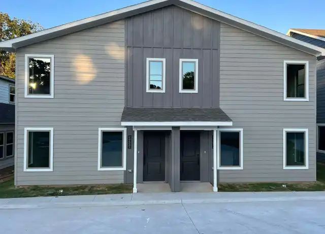 Property at 2430-2428 S Fannin Ave Unit 2428, Denison, TX, 75020, 3 beds, 3 baths, [object Object]