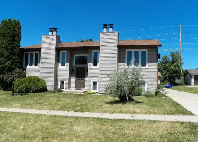 Property at 4006 Westover Rd SE Unit A, Cedar Rapids, IA, 52403, 2 beds, 1 bath, [object Object]