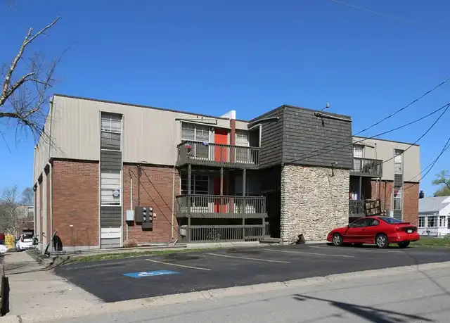 Property at 1301 S Scott Ave, Independence, MO, 64052, 1 bed, 1 bath, [object Object]