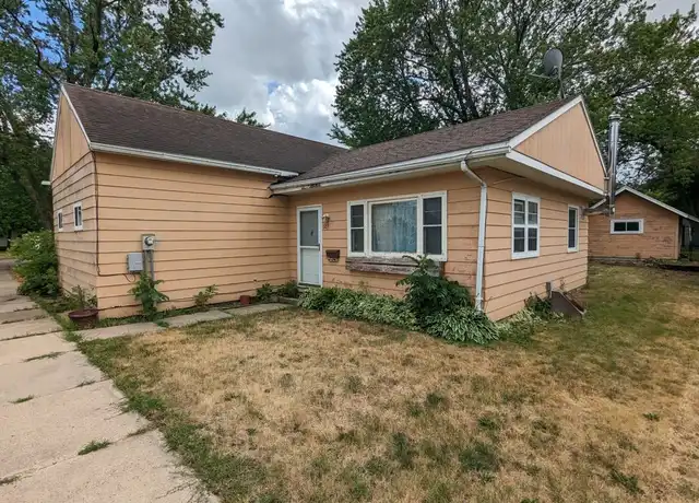 Property at 603 13th St NE, Austin, MN, 55912, 3 beds, 2 baths, [object Object]
