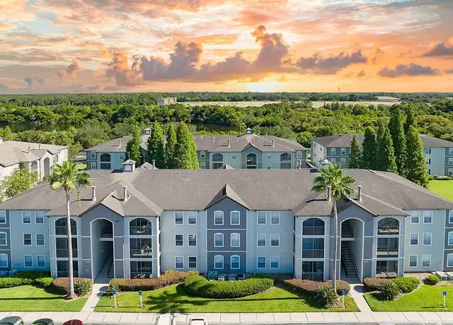 Photo of 921 Paddock Club Dr, Brandon, FL 33511