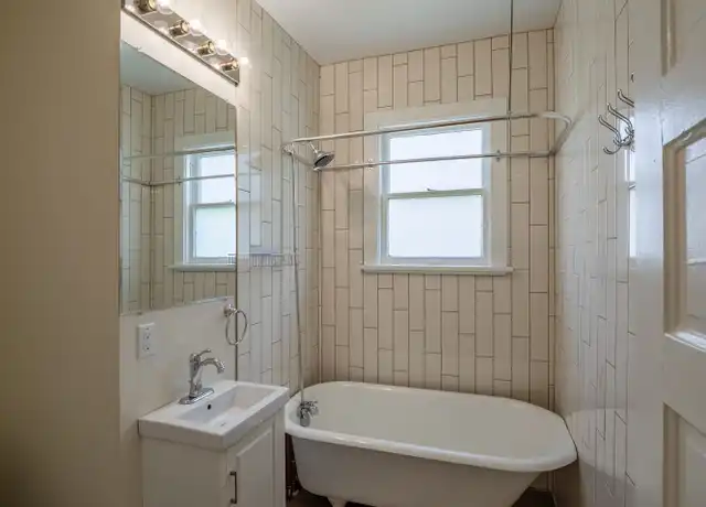 Property at 226 15th St NE, Cedar Rapids, IA, 52402, 1 bed, 1 bath, [object Object]