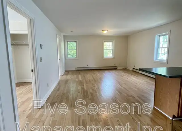 Property at 85 Manhattan Dr Unit 2, Burlington, VT, 05401, 3 beds, 1 bath, [object Object]