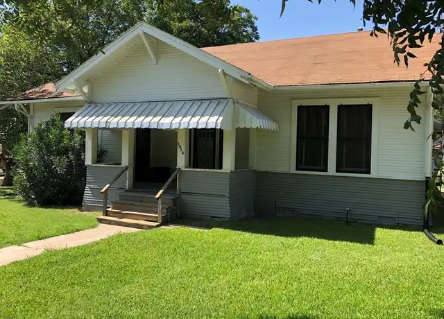 Property at 1018 W 5th St, Taylor, TX, 76574, 3 beds, 1 bath, [object Object]